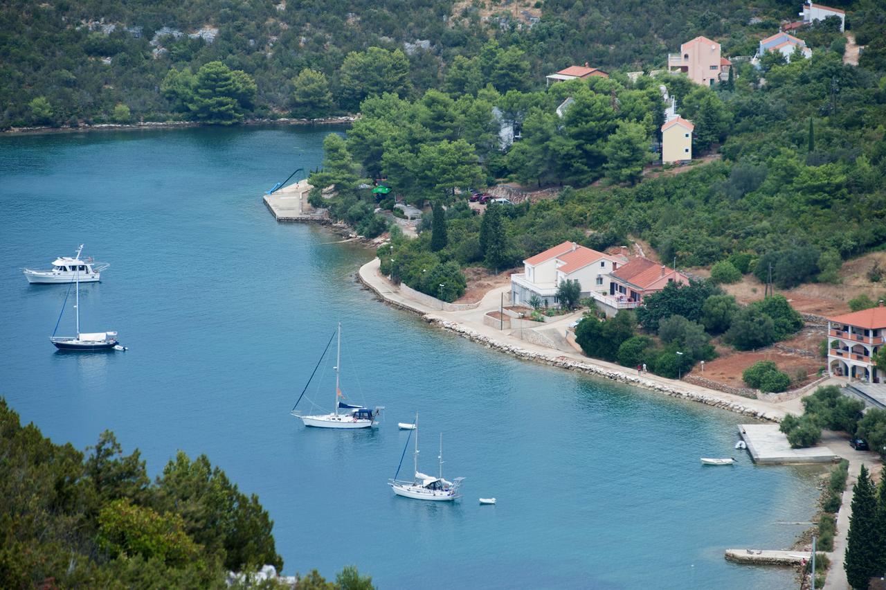 Apartments Slavica Luka エクステリア 写真