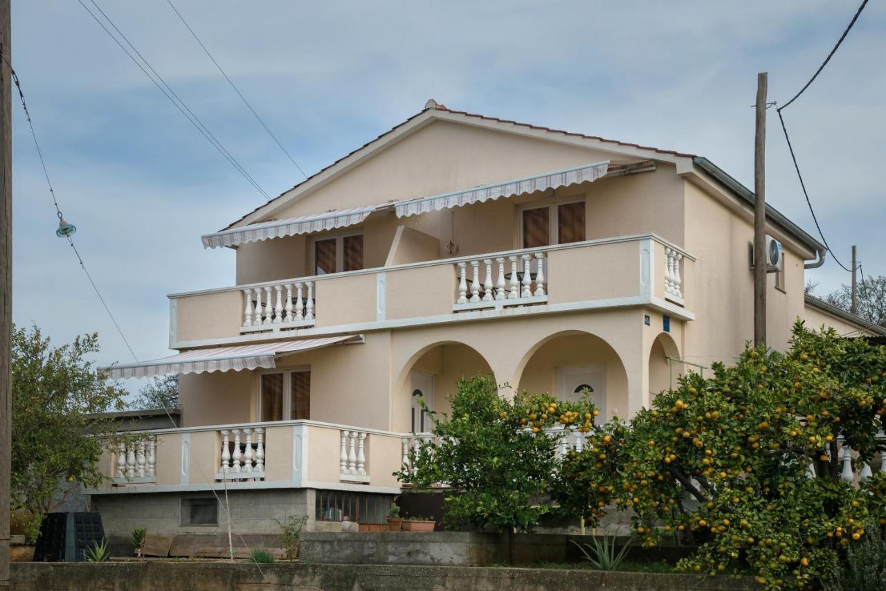 Apartments Slavica Luka エクステリア 写真