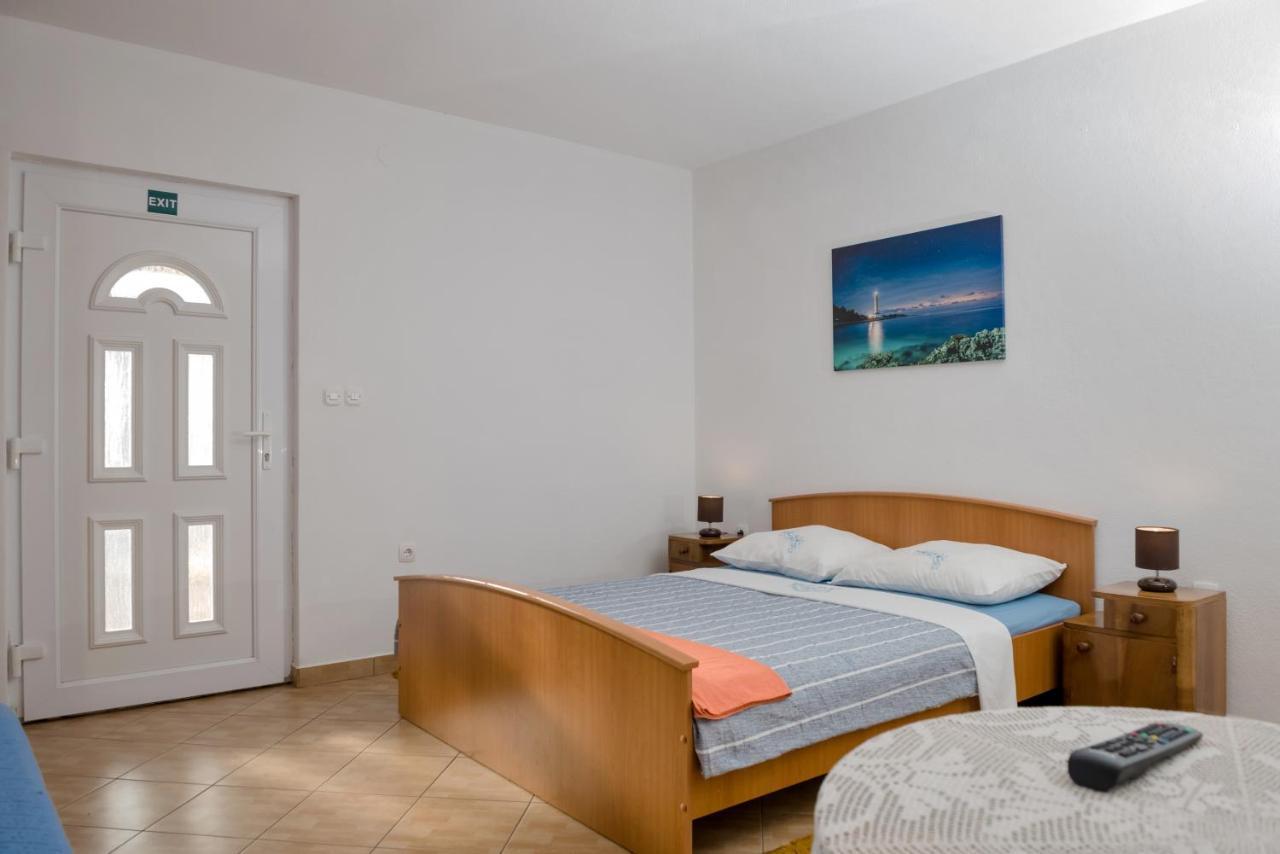 Apartments Slavica Luka エクステリア 写真