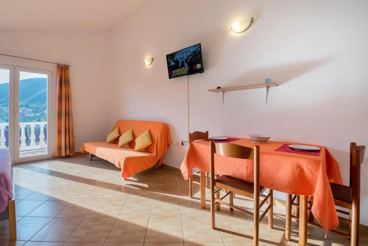 Apartments Slavica Luka エクステリア 写真