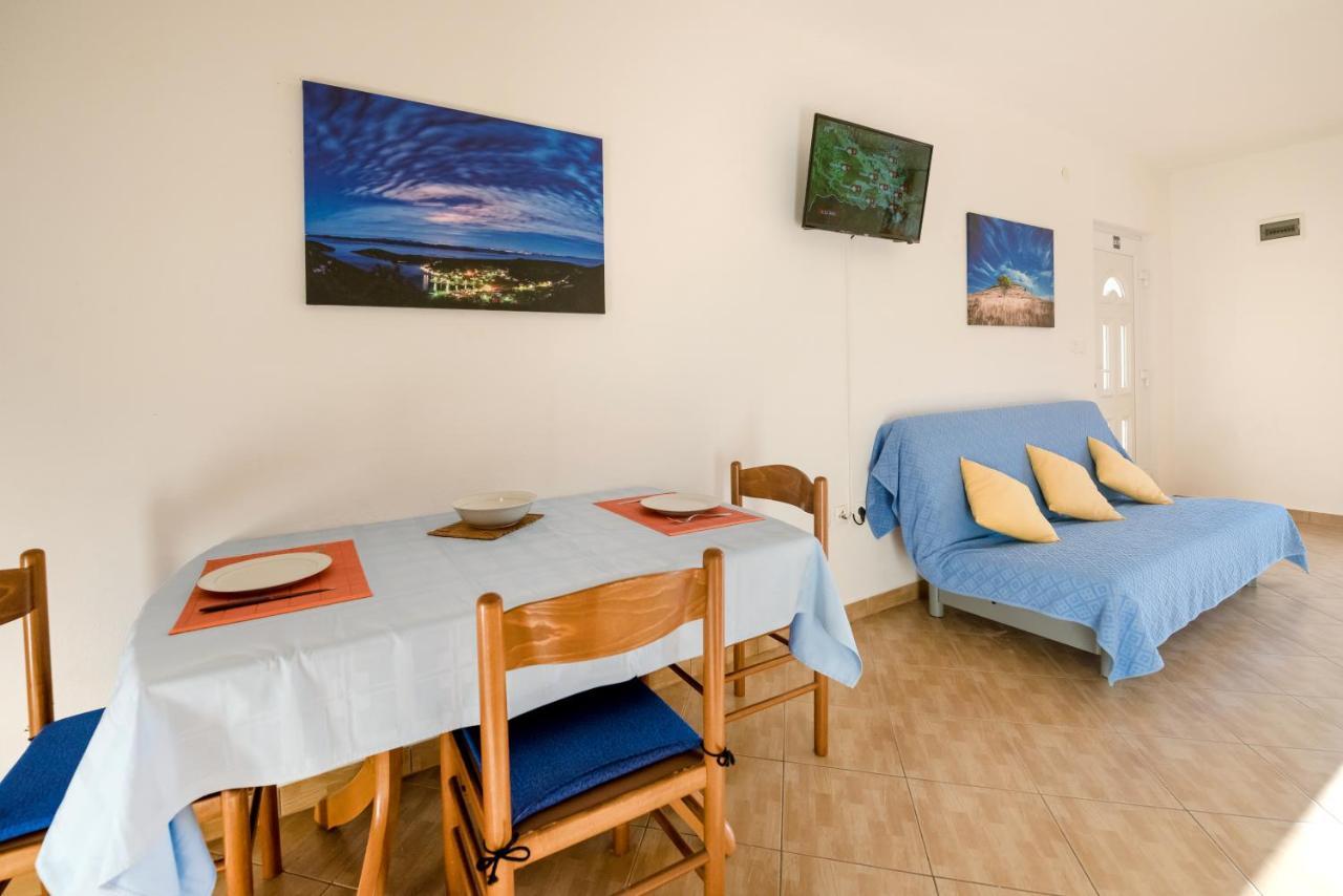 Apartments Slavica Luka エクステリア 写真