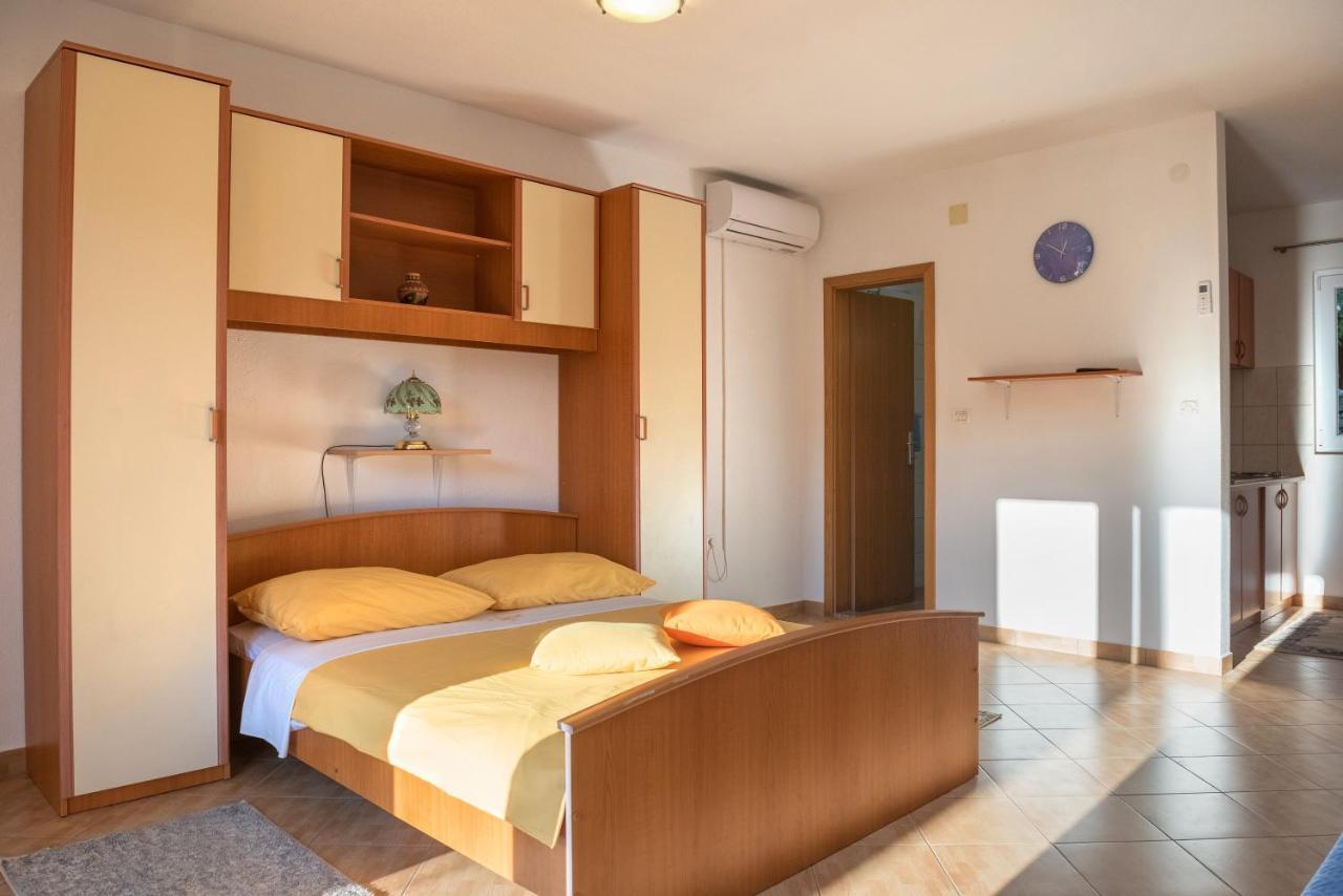 Apartments Slavica Luka エクステリア 写真