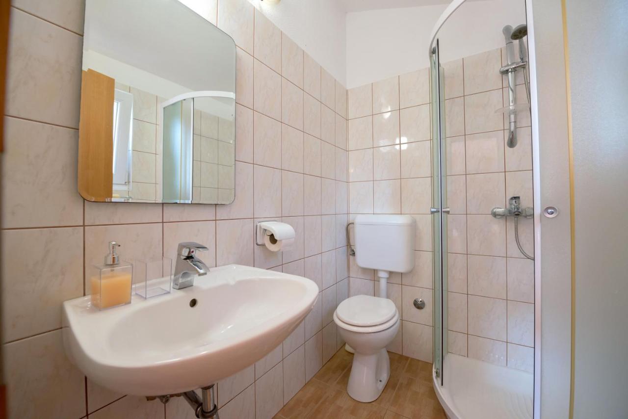 Apartments Slavica Luka エクステリア 写真