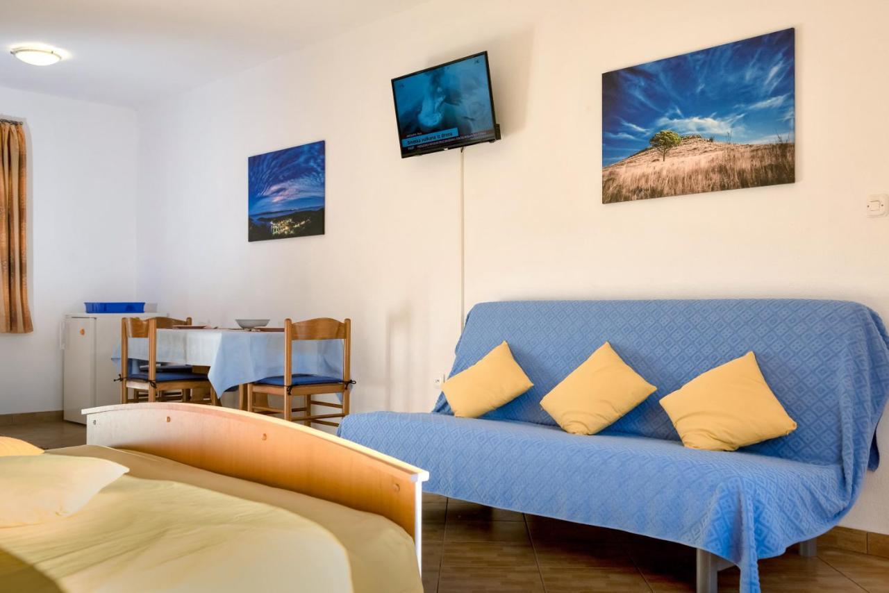 Apartments Slavica Luka エクステリア 写真