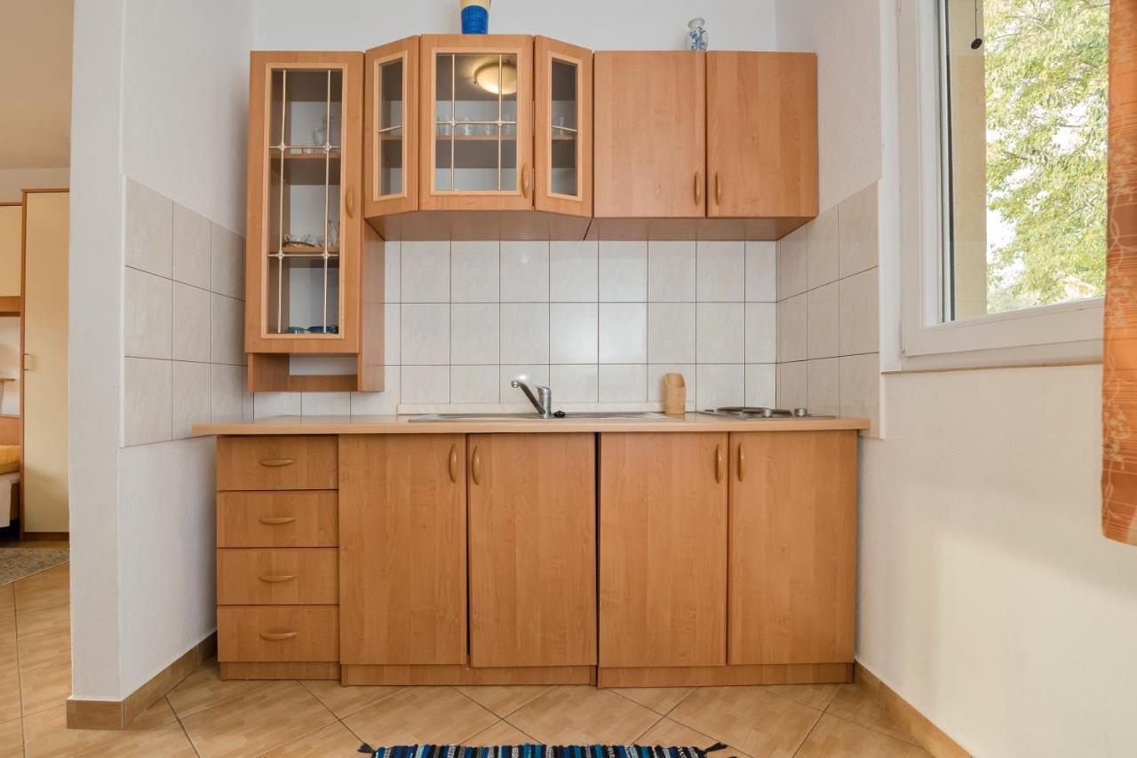 Apartments Slavica Luka エクステリア 写真
