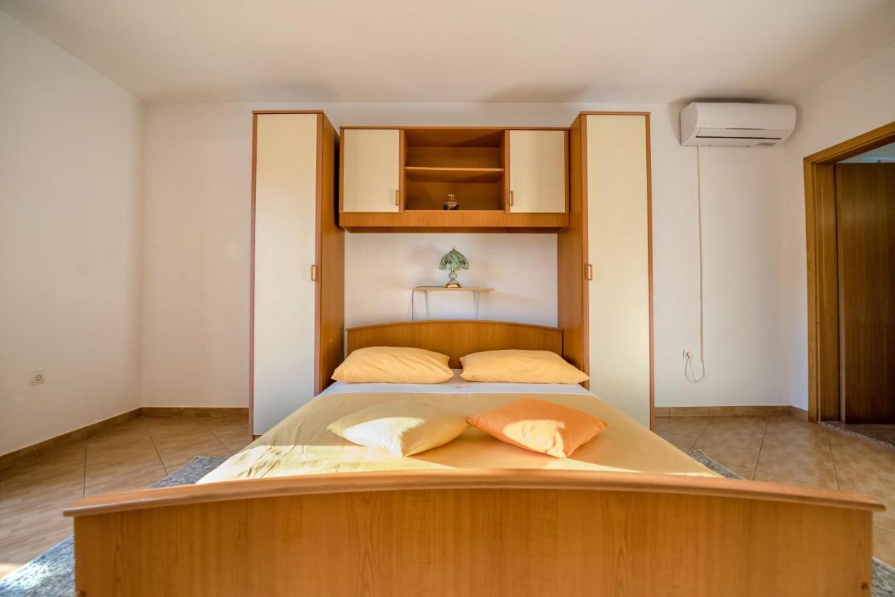 Apartments Slavica Luka エクステリア 写真