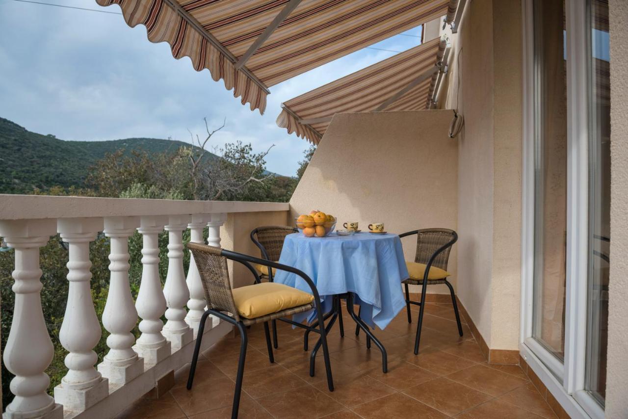 Apartments Slavica Luka エクステリア 写真