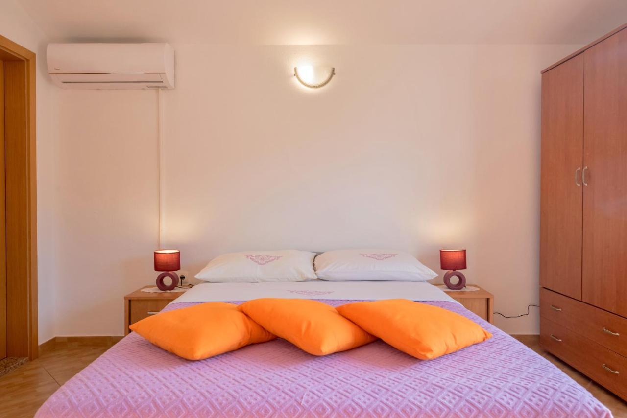 Apartments Slavica Luka エクステリア 写真