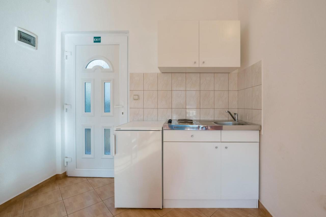 Apartments Slavica Luka エクステリア 写真